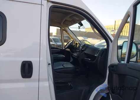 2018 Ram Promaster 2500 High Roof 159 Wb z USA, uszkodzony, nr VIN 3C6TRVDG7JE105321
